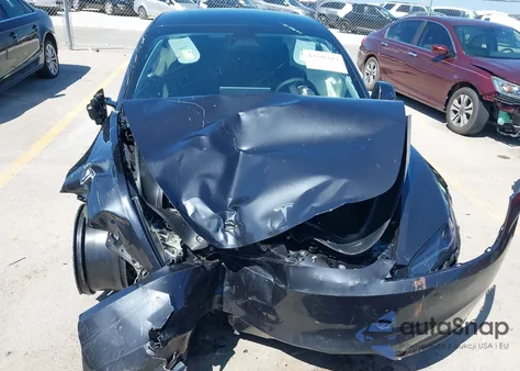 2025 Tesla Model 3 Long Range Rear-Wheel Drive из США, поврежденный, VIN 5YJ3E1EA0SF037334